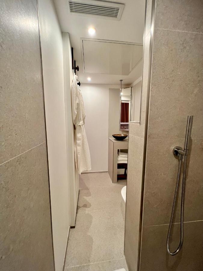 Tamarin & Capucin Suite Balneo Aubagne Exterior photo